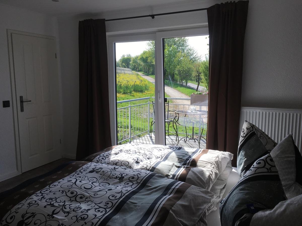 Gaestehaus Annel Niederhorbach ภายนอก รูปภาพ