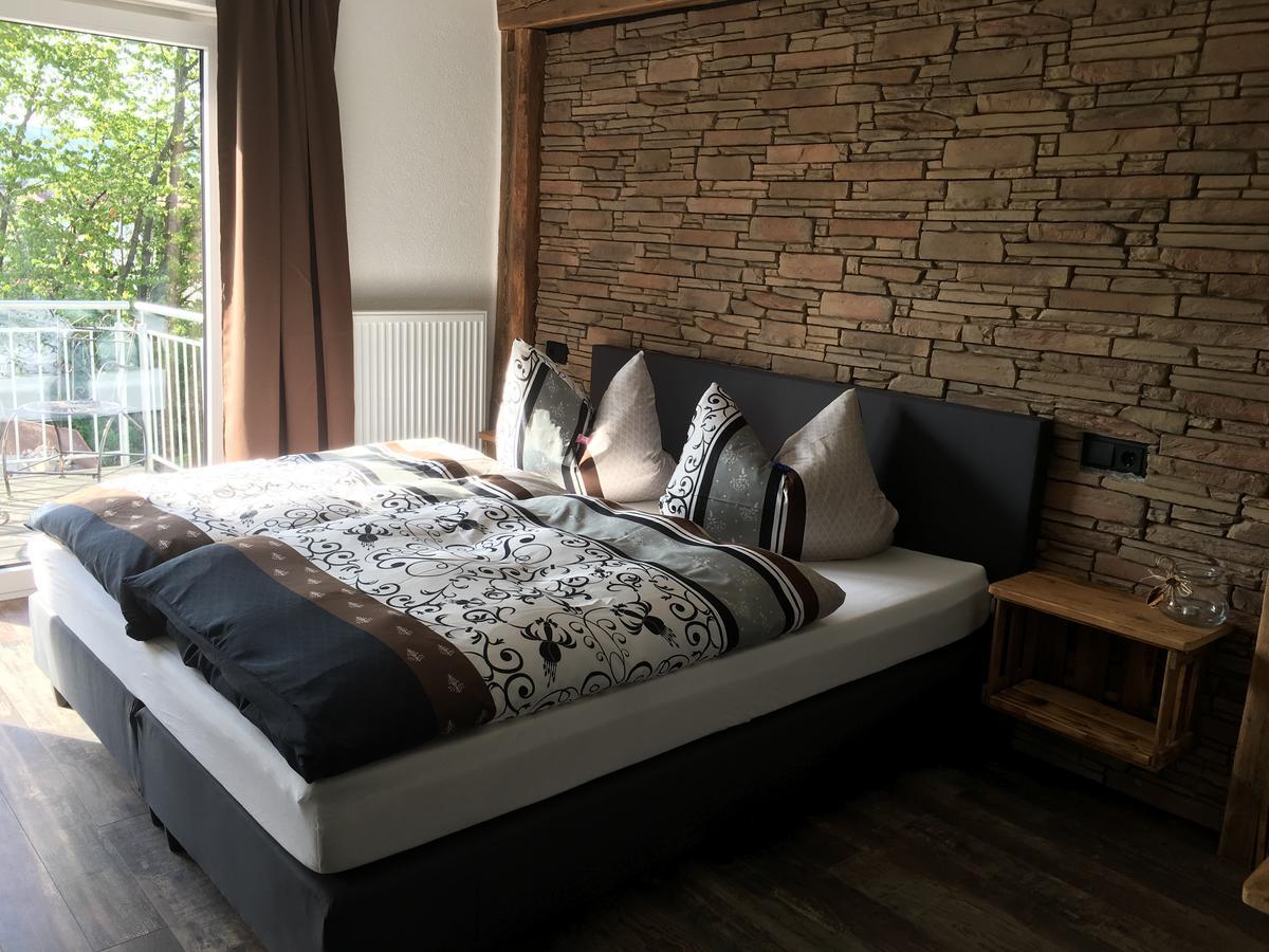 Gaestehaus Annel Niederhorbach ภายนอก รูปภาพ